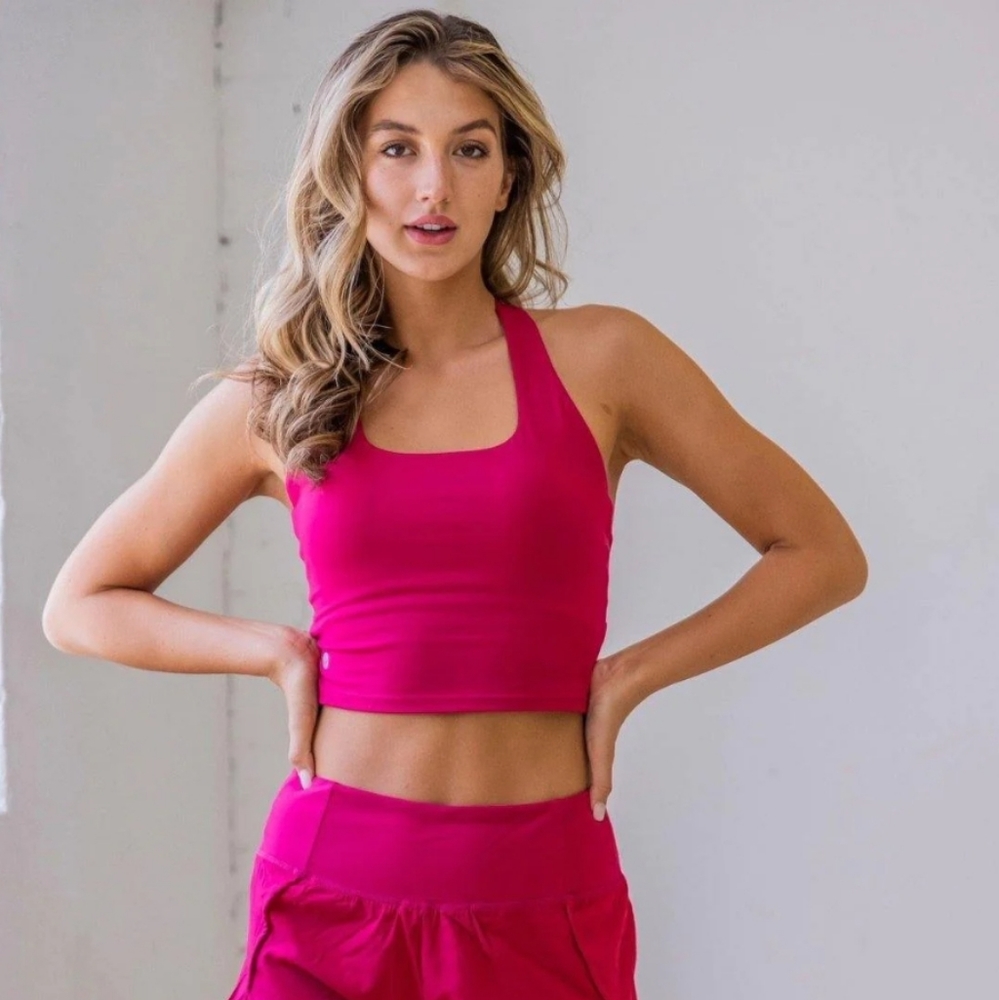 LIKE NEW Senita Athletics Harmony crop, raspberry. SIZE MEDIUM